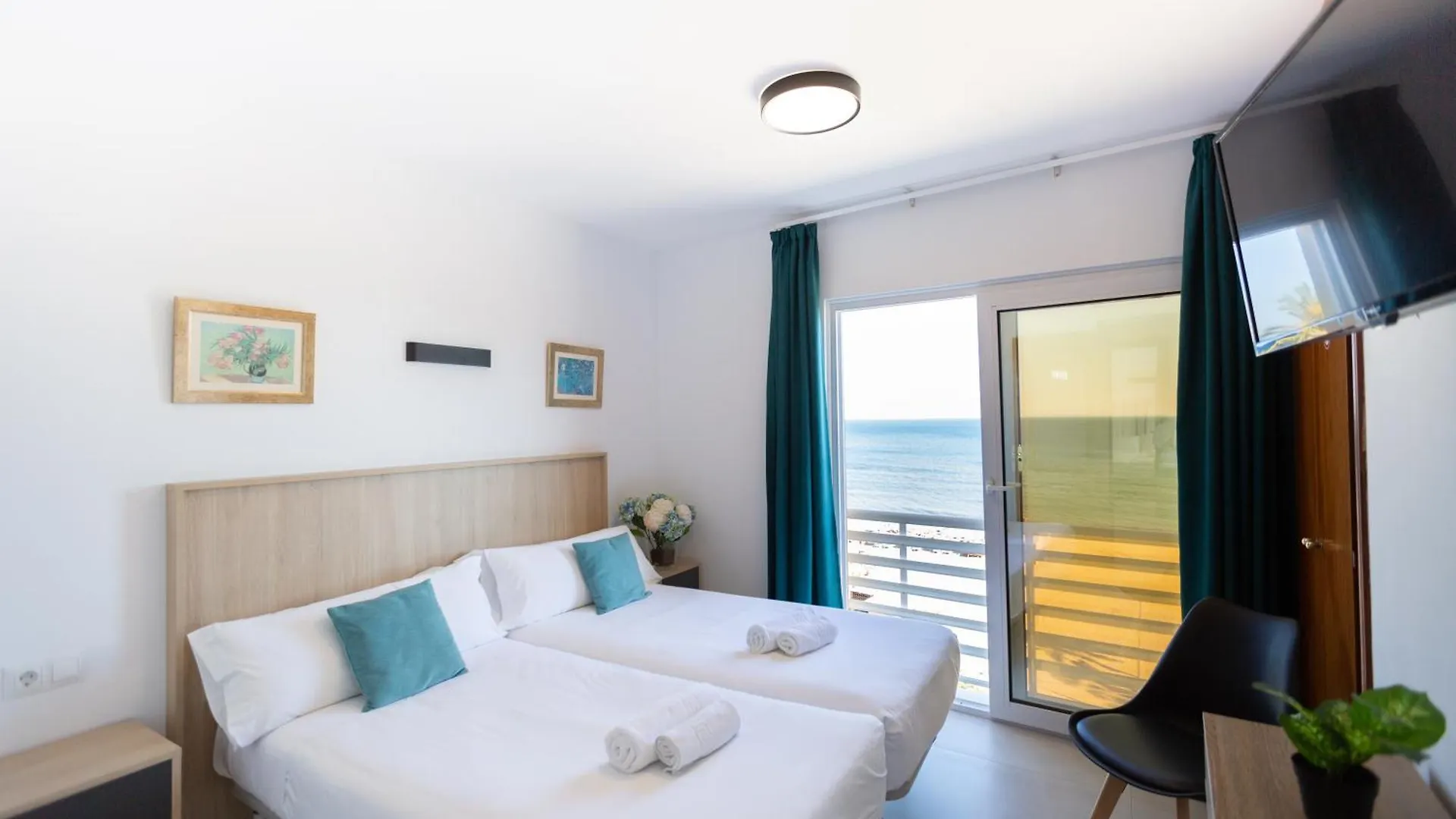 Hotel Mediterraneo By Croma Estepona 0*,